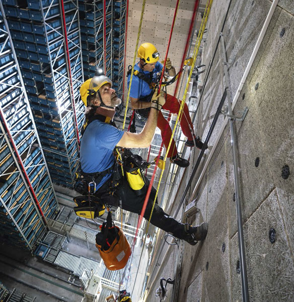 Leo dây tiếp cận - Rope Access