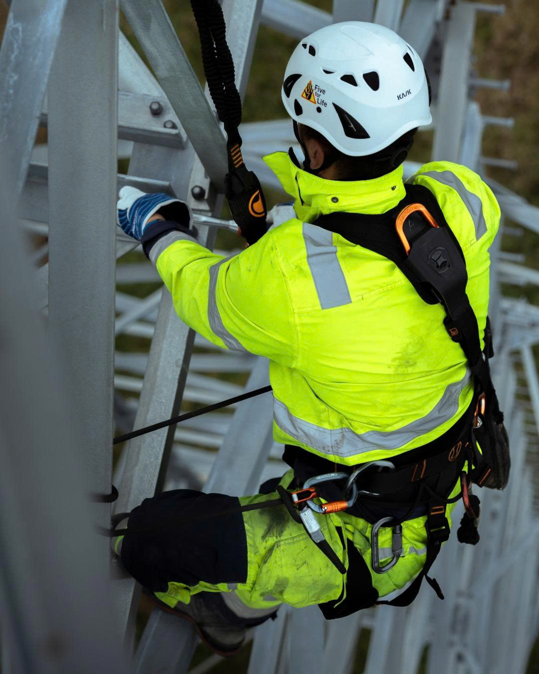 Lựa chọn safety harness phù hợp cho ngành nghề khác nhau